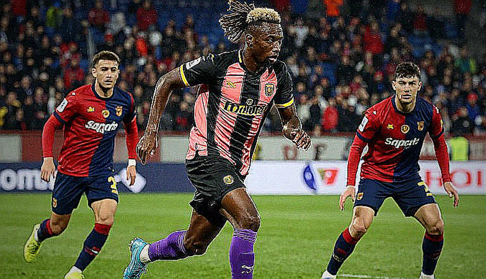 Bóng đá Việt Nam sau ngôi vô địch ASEAN Cup: Khi V.League phải học cách tự đứng bằng đôi chân của mình