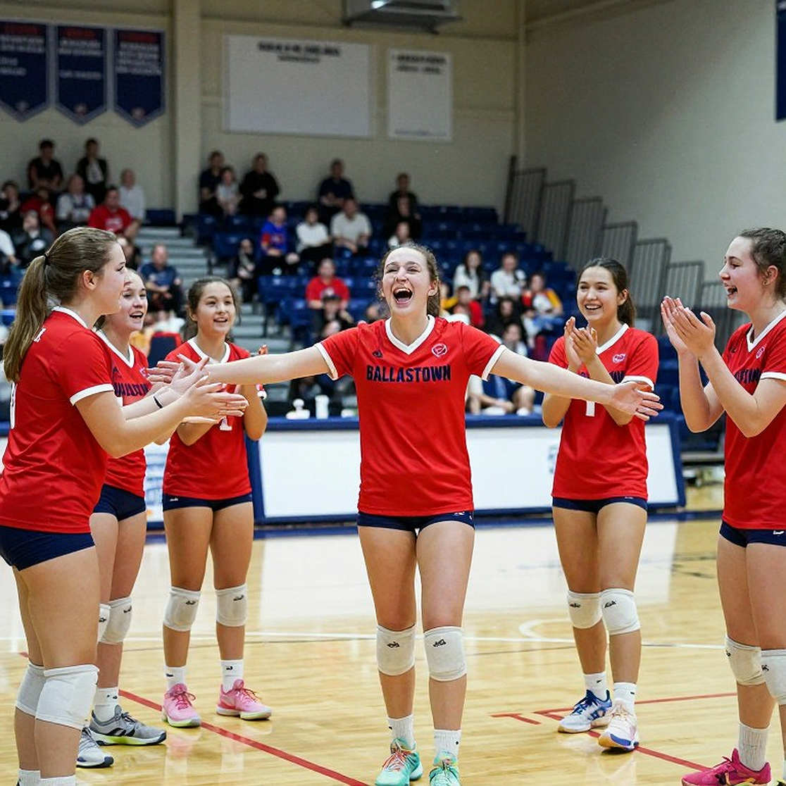 Maddie Loken và đường găng 0,69 giây: Penn State xây lại đội bơi nữ từ một mũi ếch 100