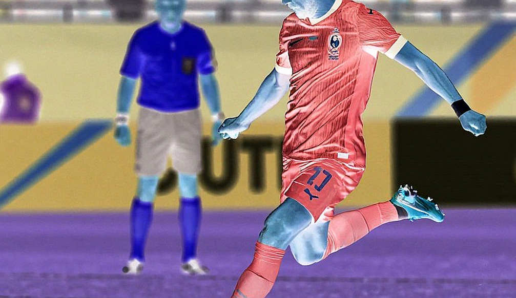 V.League 1 và cơn nghiện tiền đạo ngoại: bong bóng giá trẻ đang vỡ từ trong bản hợp đồng