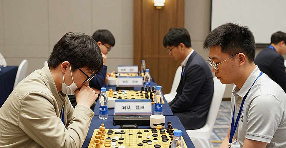 Ba nước đi đổi chiều trận đấu: Ấn Độ, Nihal Sarin và bài học về lòng dũng cảm tại Olympiad cờ vua