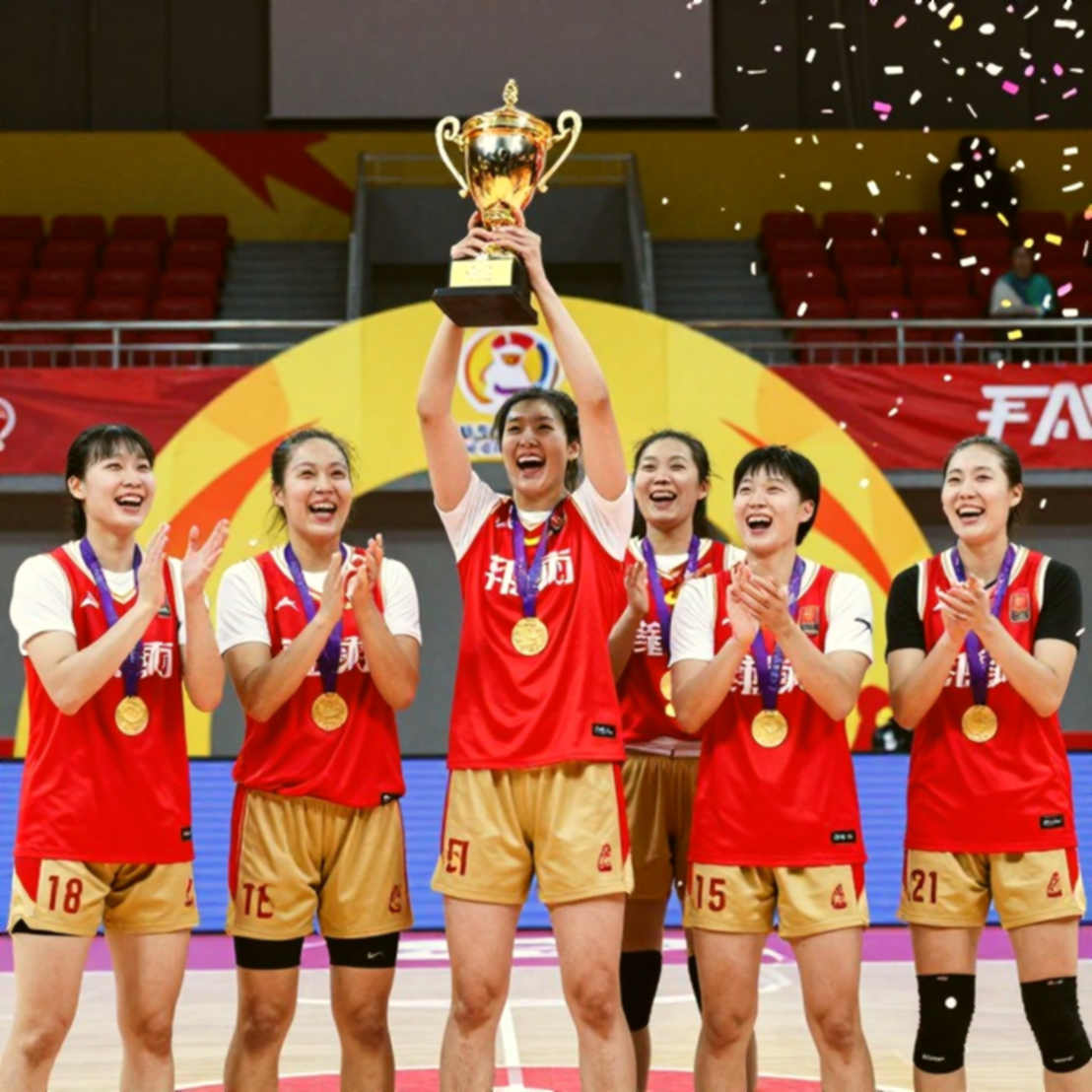 Phạt góc V.League: 37 quả cho một bàn thắng và khoảng trống không ai đếm