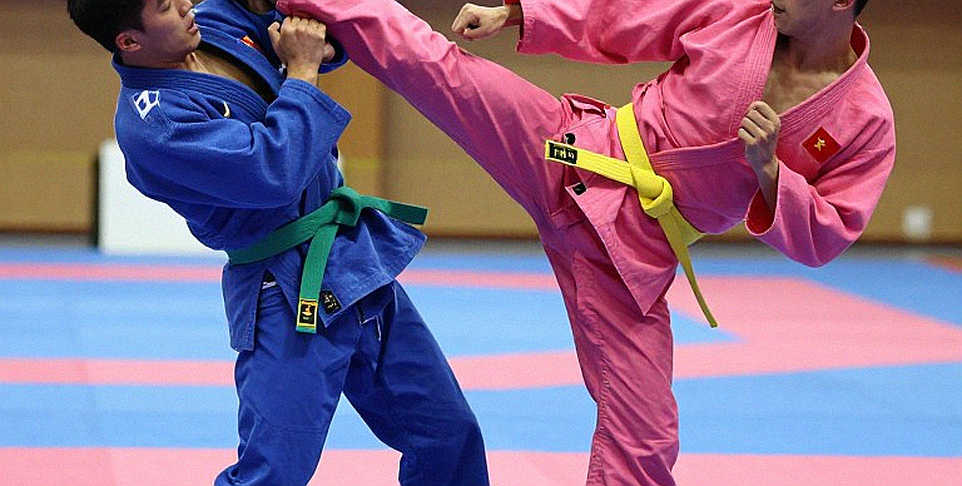 Karate women's team kata wins Asiad 20 gold: Three 5-0 results, a unanimous victory and Vietnam's first gold