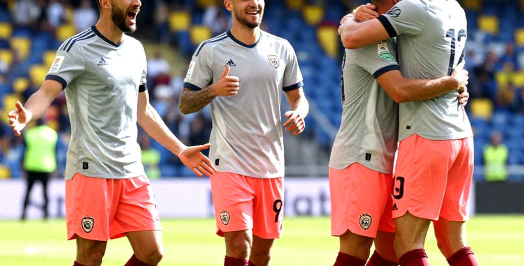 Brighton - Kauno Žalgiris: Một tiêu đề hứa đội hình, một sân cỏ chỉ đưa ra khoảng cách