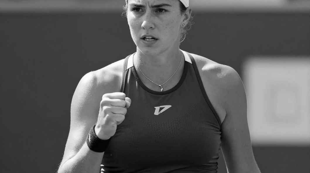 Gauff vượt ải Osorio ở Bắc Kinh: Bản lĩnh che lấp một ngày giao bóng hỏng