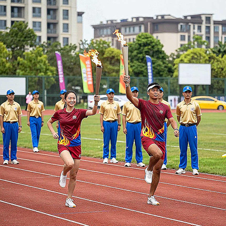 Hồ sơ trống và tiếng nói của sự im lặng trên thị trường chuyển nhượng