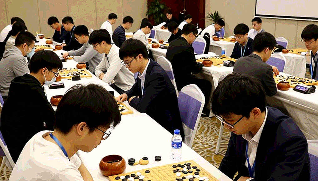 1.e4 d5: Scandinavian Defense, Magnus Carlsen và cái bẫy niềm tin trong làng cờ vua